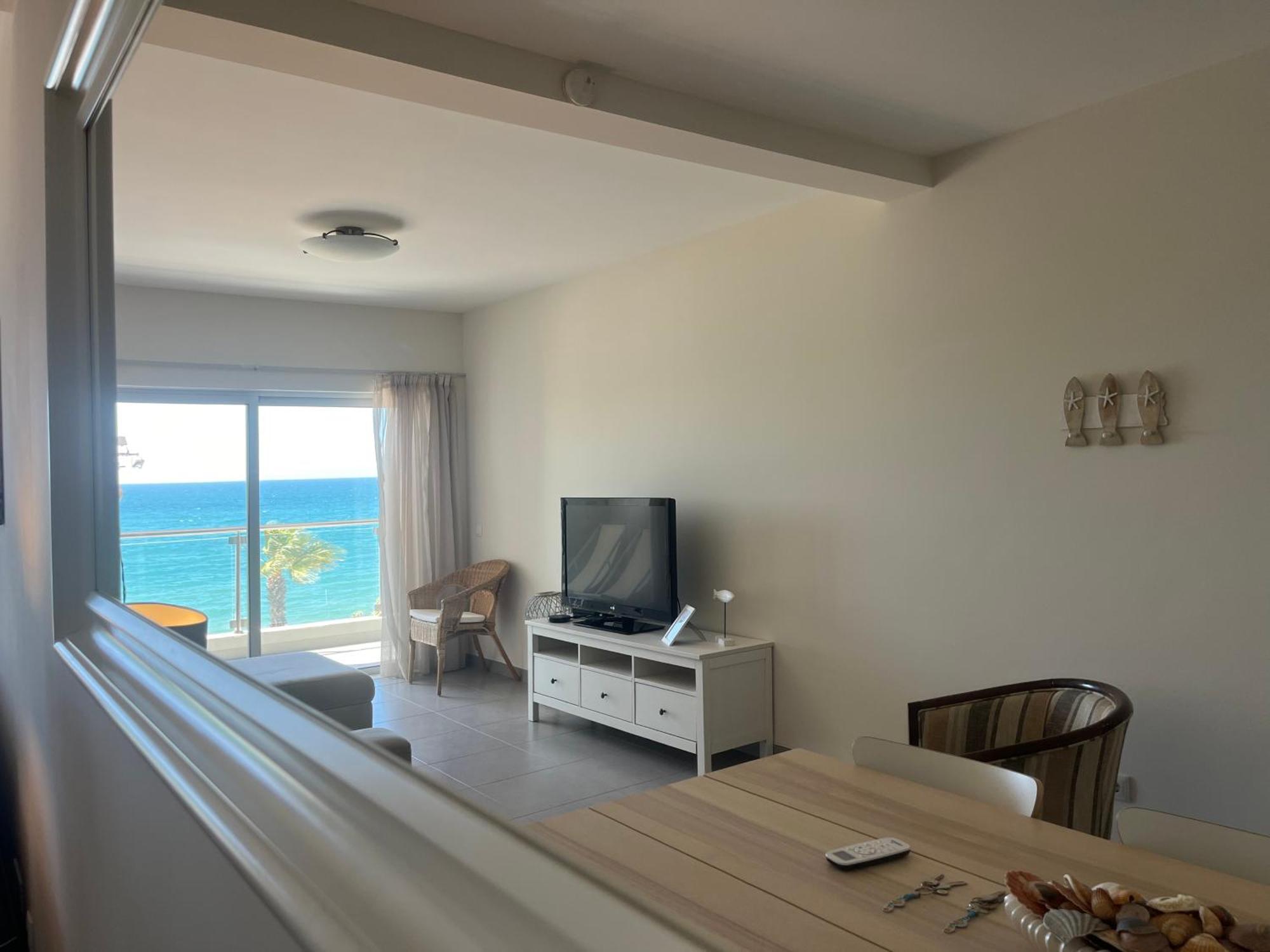 Pure Sea - Beach Apartment クアルテイラ エクステリア 写真